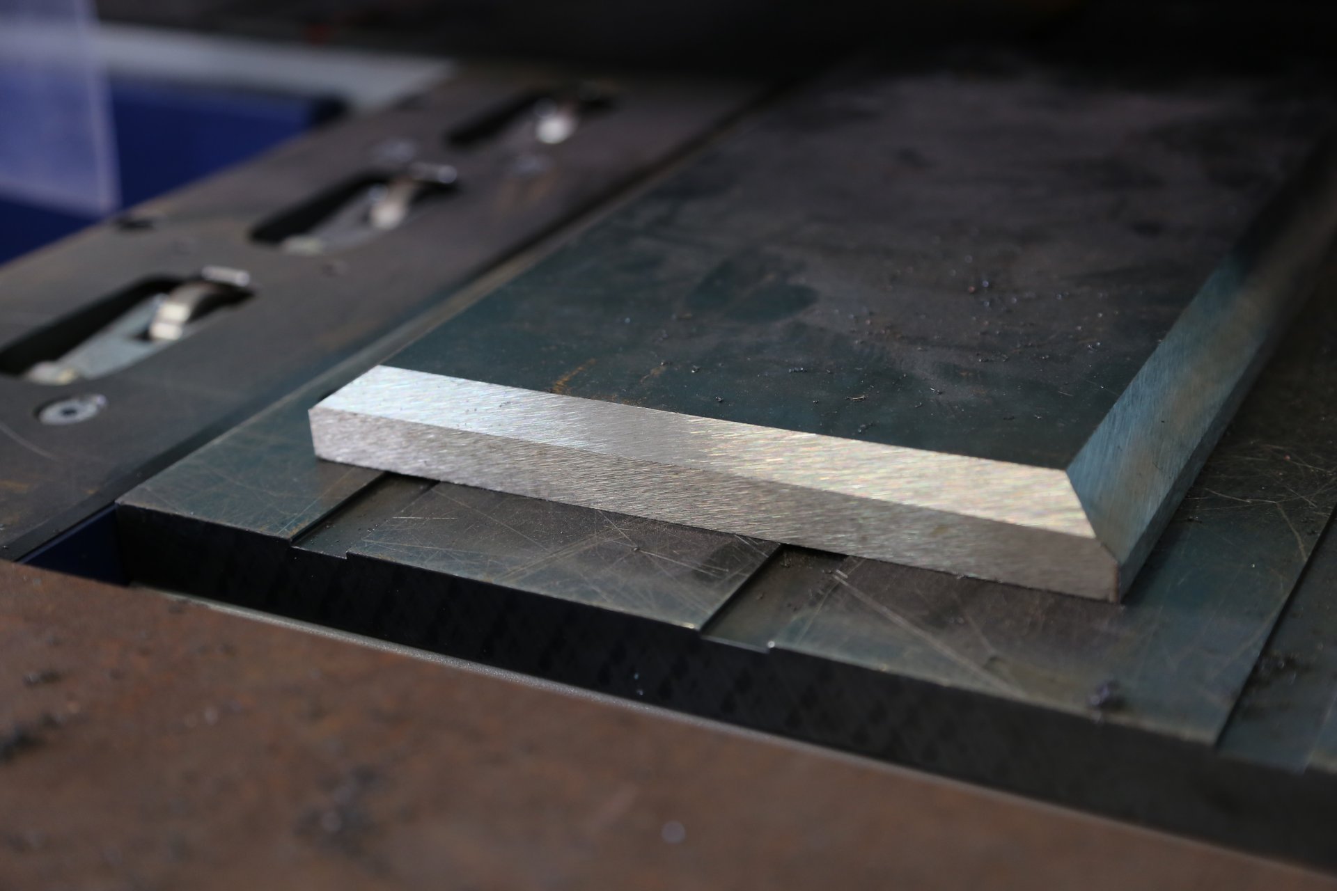 About Our FasRapid LGA 3000 II Plate Beveling Service Precision Bevel