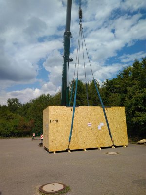 Leveling FasRapid 3000 II with Crane for shipment